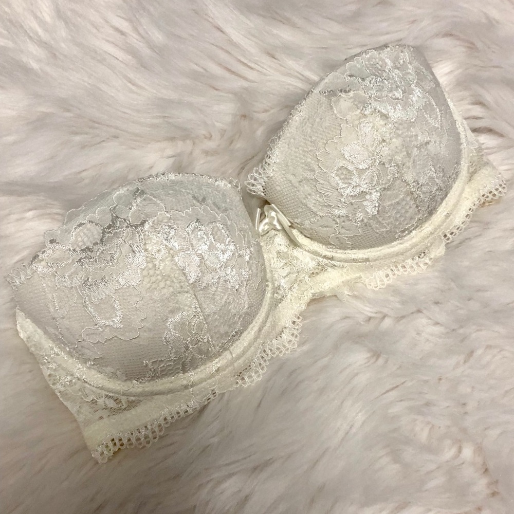 H&M strapless white lace bra -32B